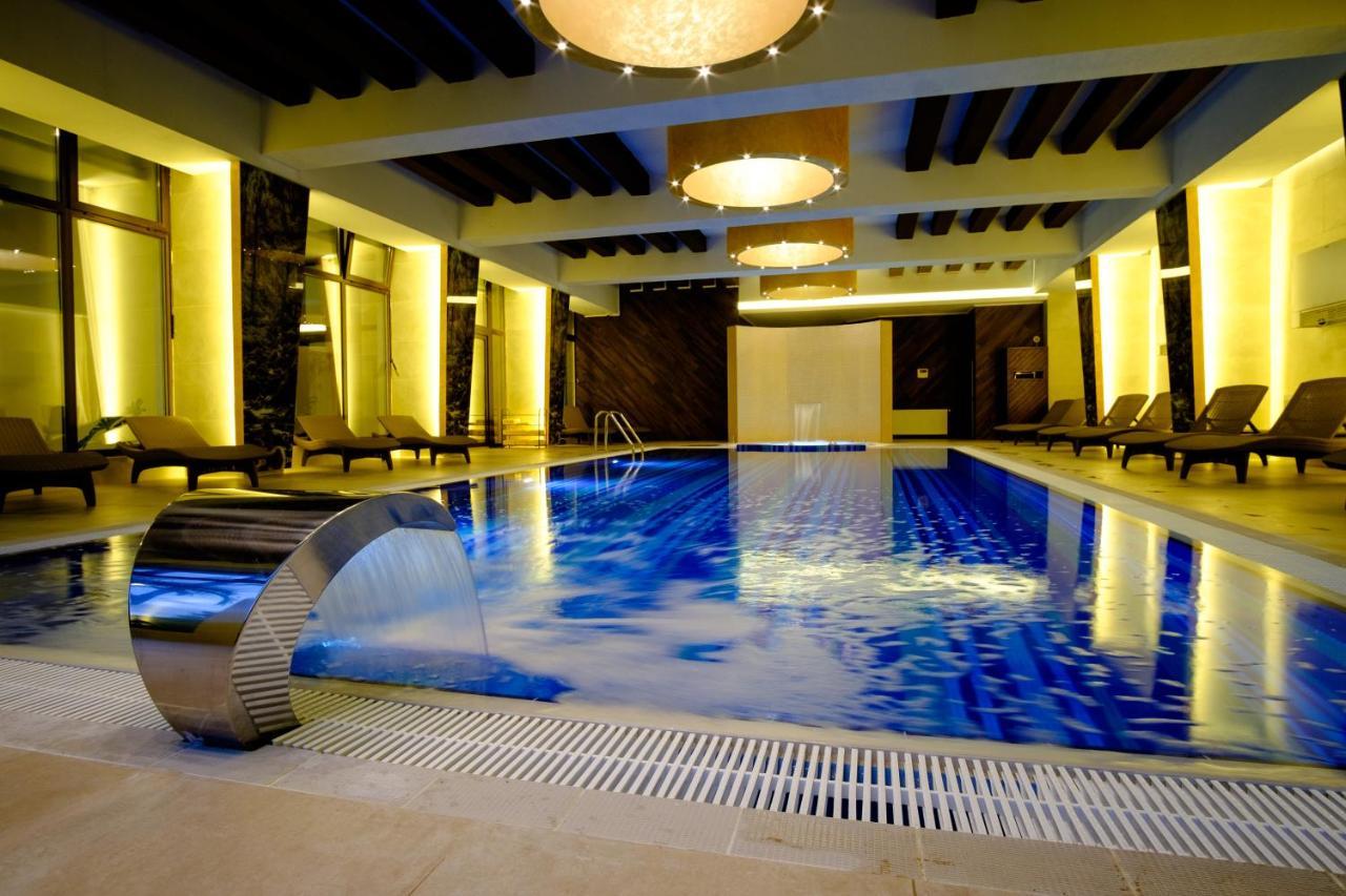 Poezia Hotel *