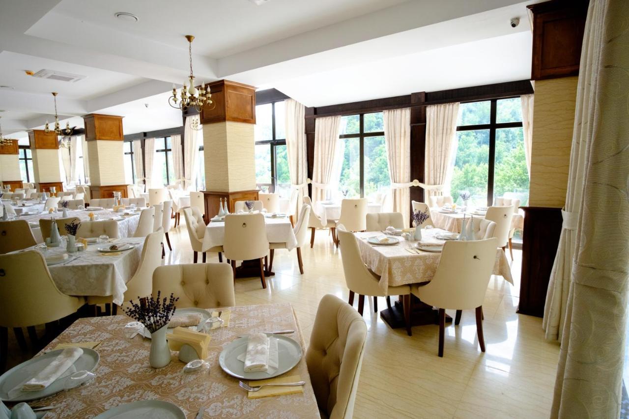 Hotel Poezia